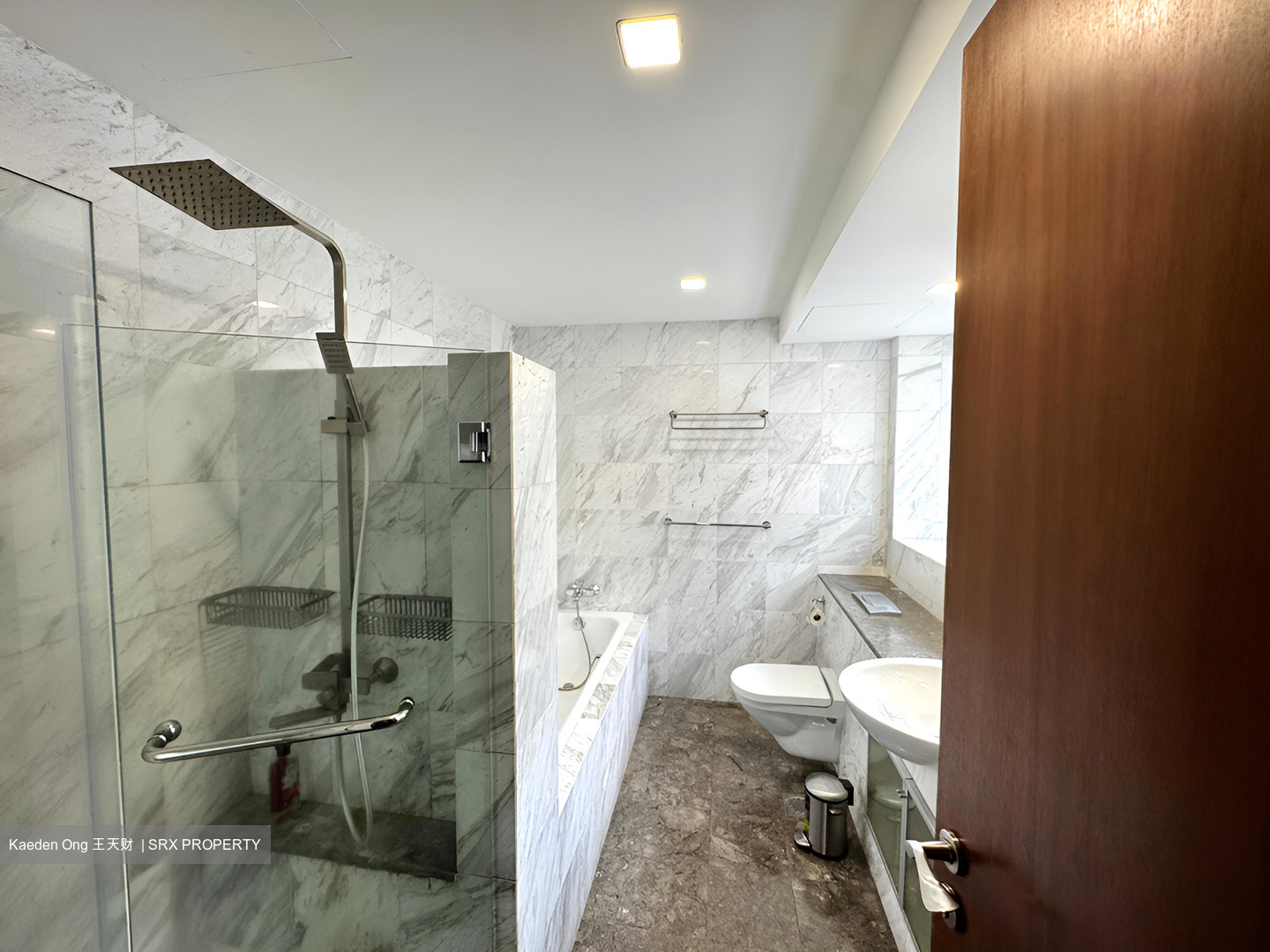 Goldenhill Villas (D19), Terrace #484848971